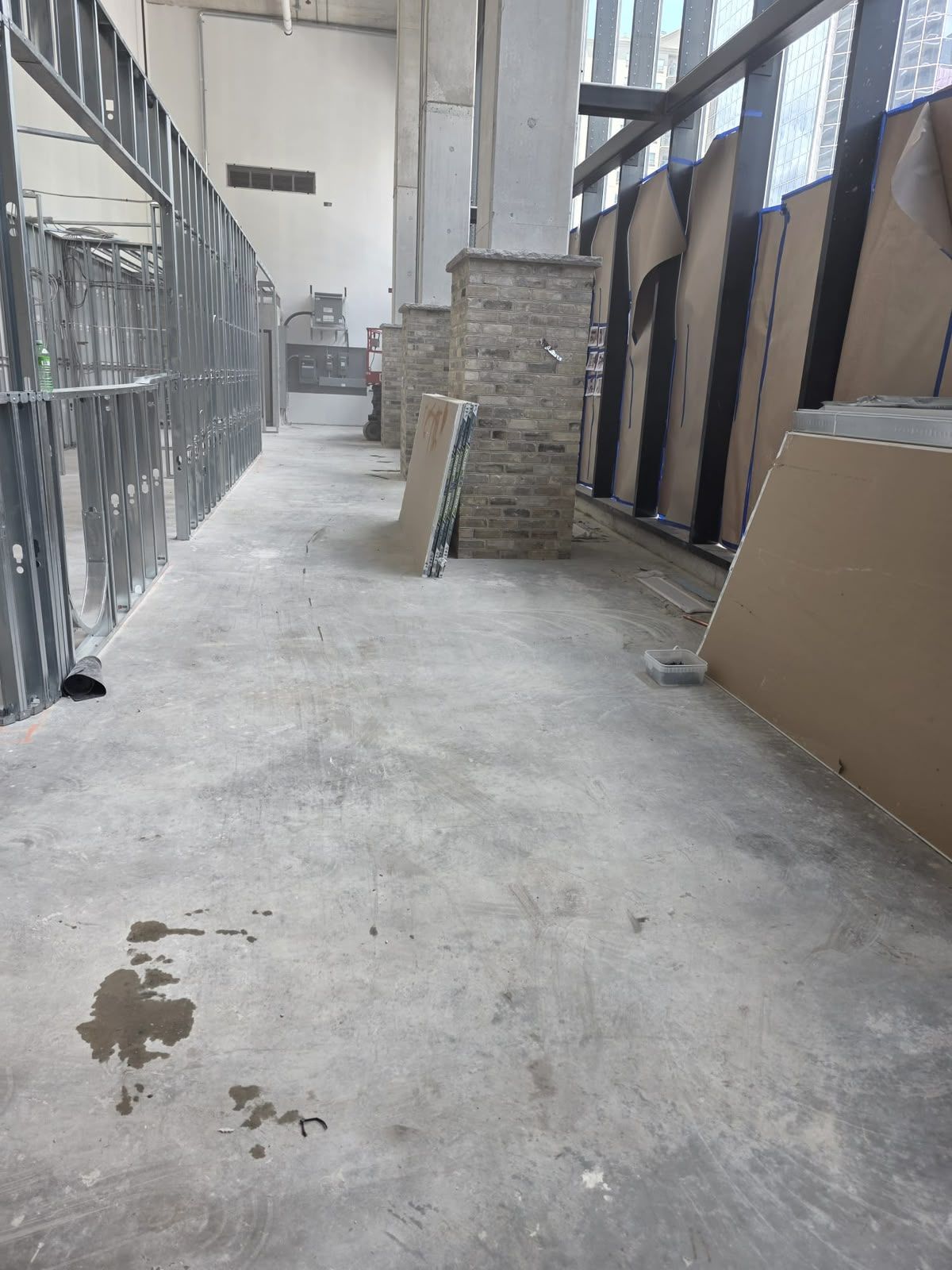 Commercial corridor mid build-out